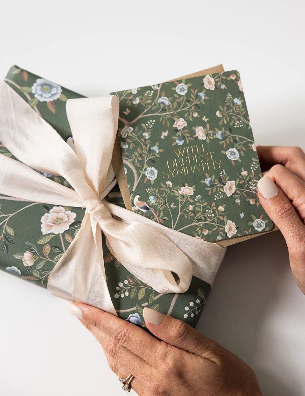 Camellia Tree / Summer Garden 6pk Gift Wrap Sheets - Image 4