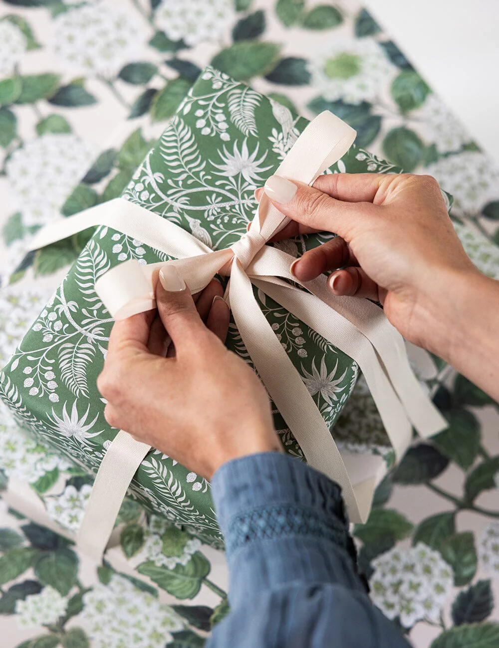 Hydrangea / Jardin Tropical 6pk Gift Wrap Sheets - Image 10