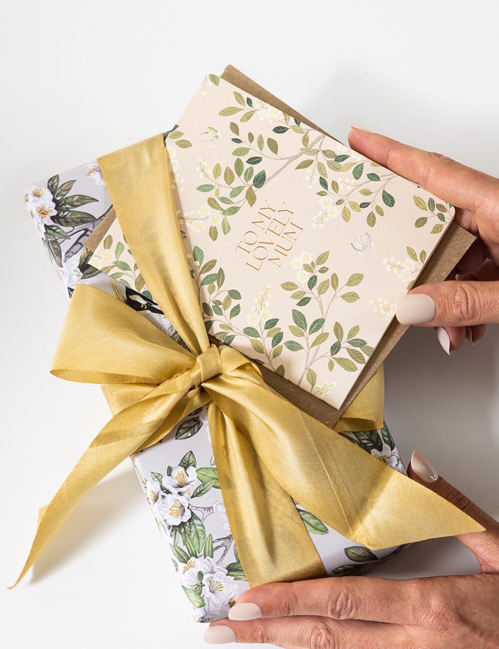 Victoria / White Blossom 6pk Gift Wrap Sheets - Image 13