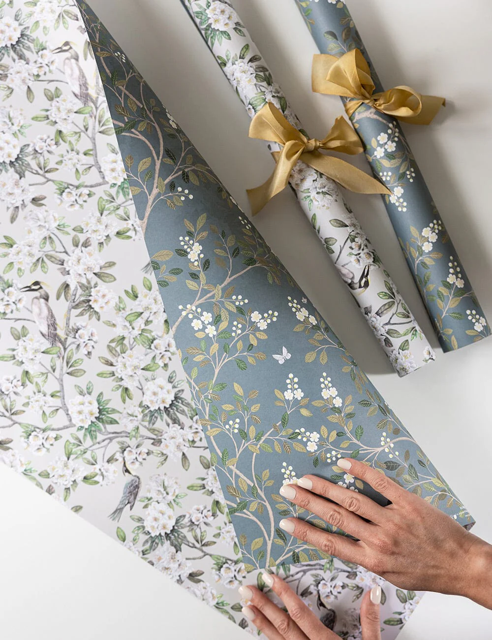 Victoria / White Blossom Gift Wrap 100pk - Image 5