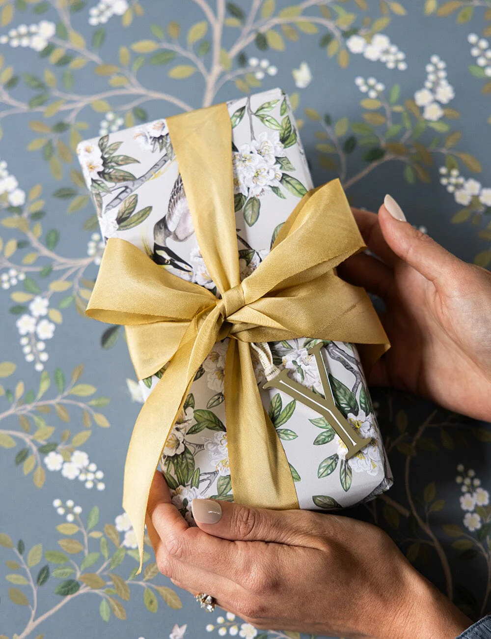 Victoria / White Blossom Gift Wrap 100pk - Image 9